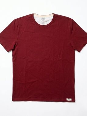 1935 by CYC maroon tee 🍒
